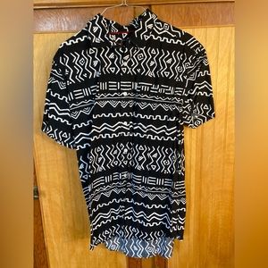 21Men Short Sleeve Button Up Shirt Size Medium